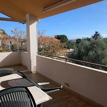 Casa Mare Con Giardino 펜션 *